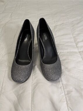Michael Kors Glittery Charcoal Round-Toe Pumps